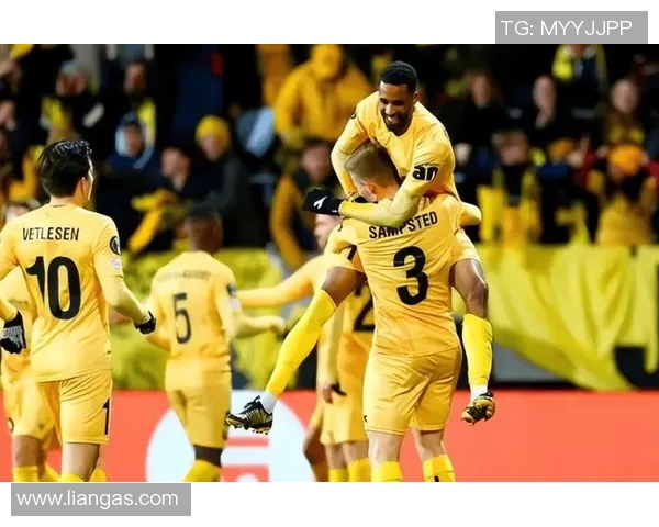 足球明星与足球队的精彩瞬间汇聚展现足球魅力与激情的视觉盛宴